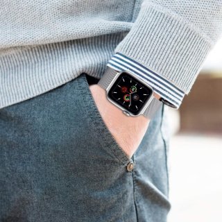 Tech-Protect Milaneseband Apple Watch 6 / 7 / 8 / 9 / 10 / SE / ULTRA 1 / 2 (44 / 45 / 46 / 49 MM) Gold